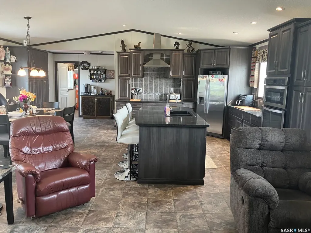 1205 3rd Street W Nipawin SK S0E 1E0