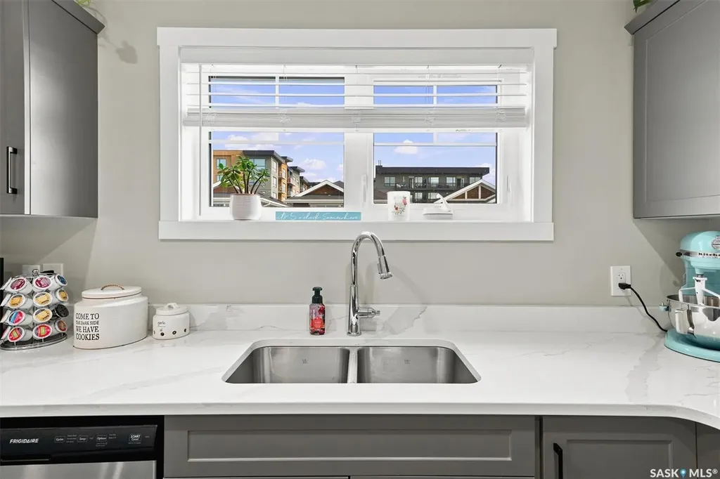 315 Dickson Crescent Saskatoon SK S7T 0Z1