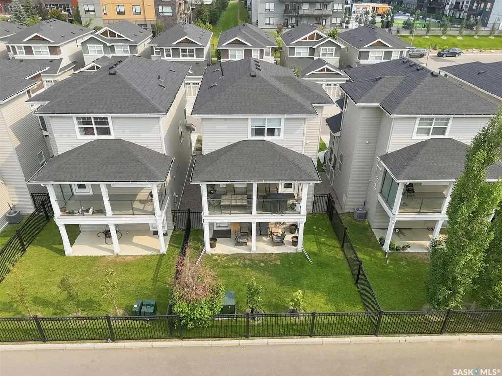 315 Dickson Crescent Saskatoon SK S7T 0Z1