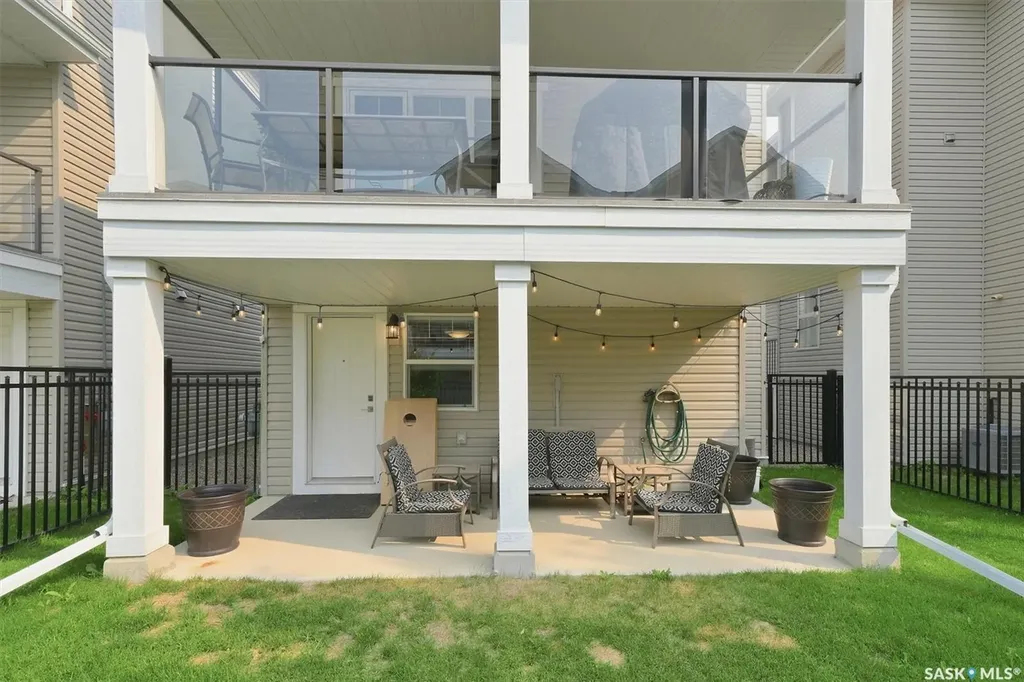 315 Dickson Crescent Saskatoon SK S7T 0Z1