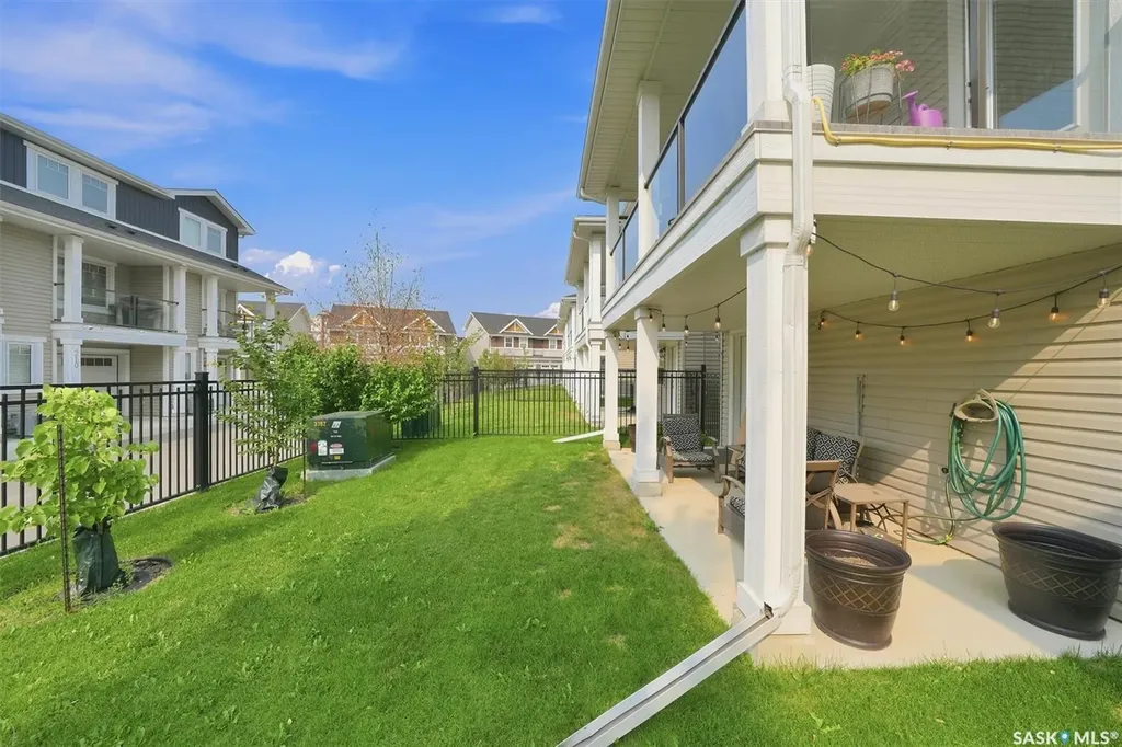 315 Dickson Crescent Saskatoon SK S7T 0Z1