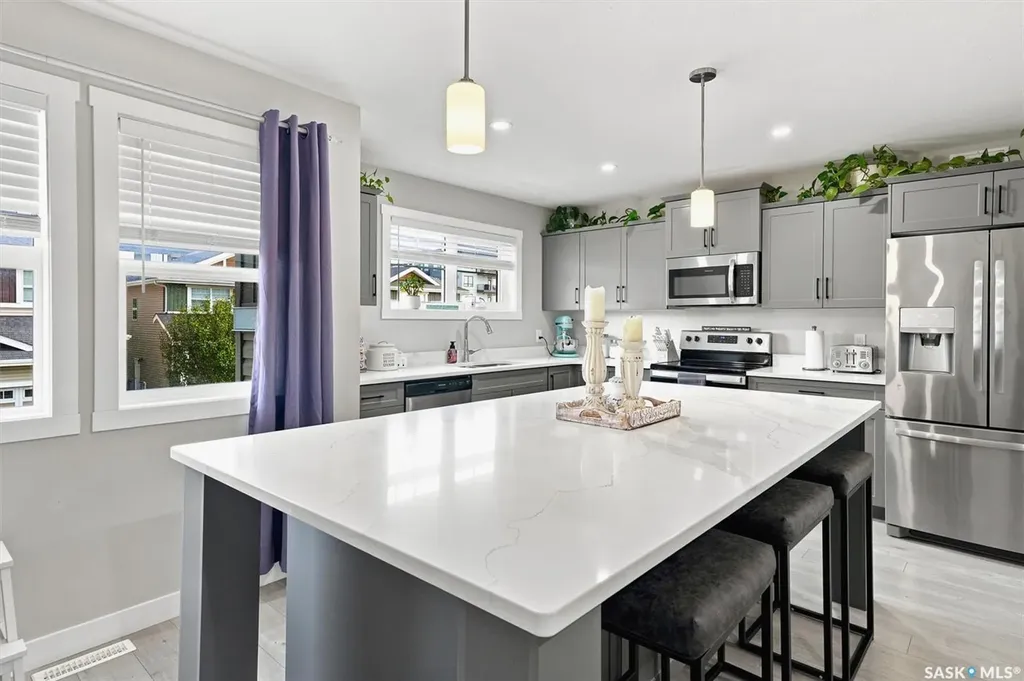315 Dickson Crescent Saskatoon SK S7T 0Z1