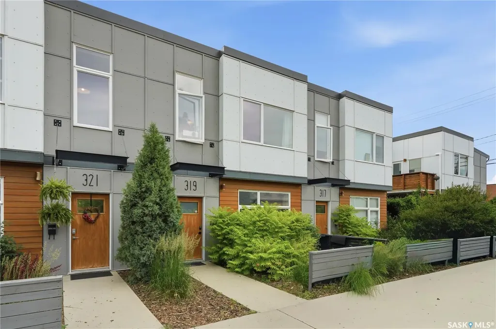 319 D Avenue S Saskatoon SK S7M 1R2