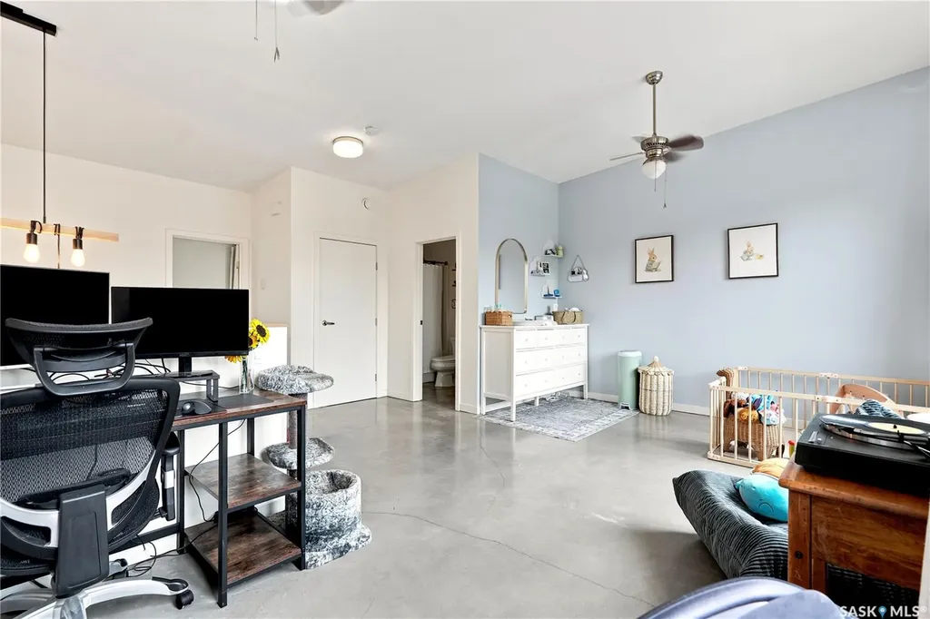 319 D Avenue S Saskatoon SK S7M 1R2