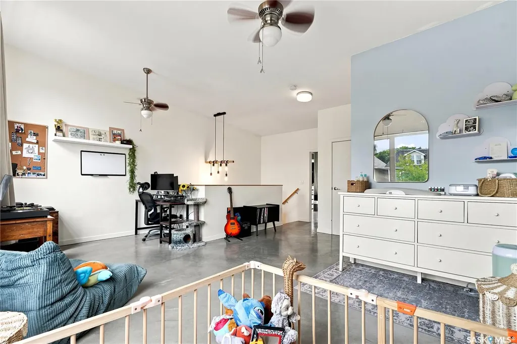 319 D Avenue S Saskatoon SK S7M 1R2
