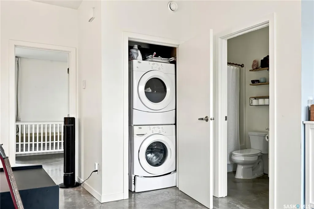 319 D Avenue S Saskatoon SK S7M 1R2