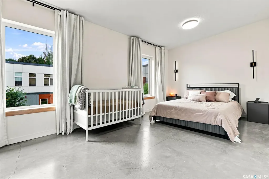 319 D Avenue S Saskatoon SK S7M 1R2