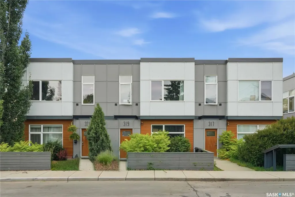 319 D Avenue S Saskatoon SK S7M 1R2