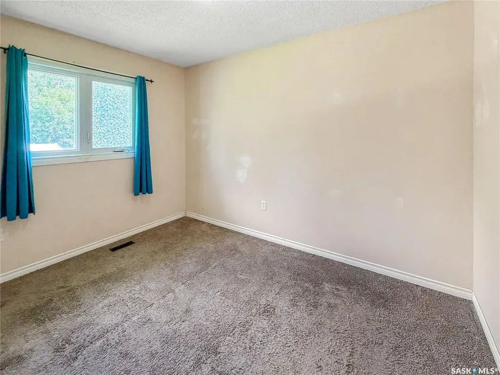 1982 13th Street W Prince Albert SK S6V 3K5