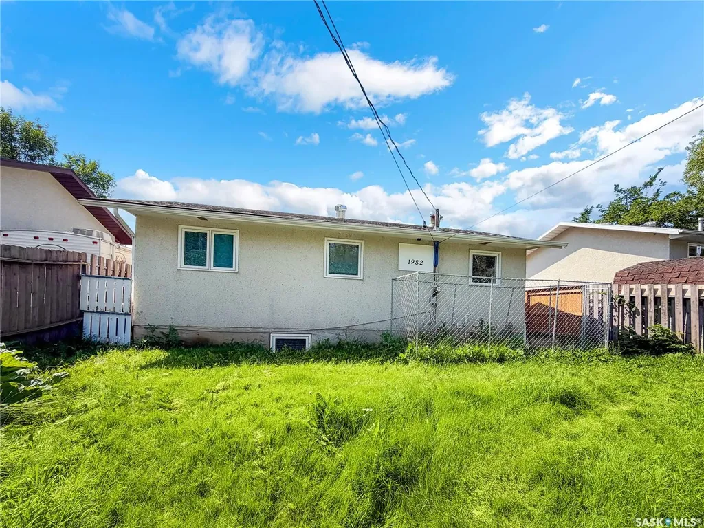 1982 13th Street W Prince Albert SK S6V 3K5