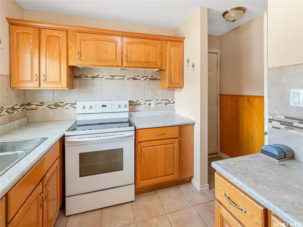 1982 13th Street W Prince Albert SK S6V 3K5