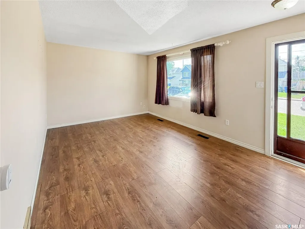 1982 13th Street W Prince Albert SK S6V 3K5