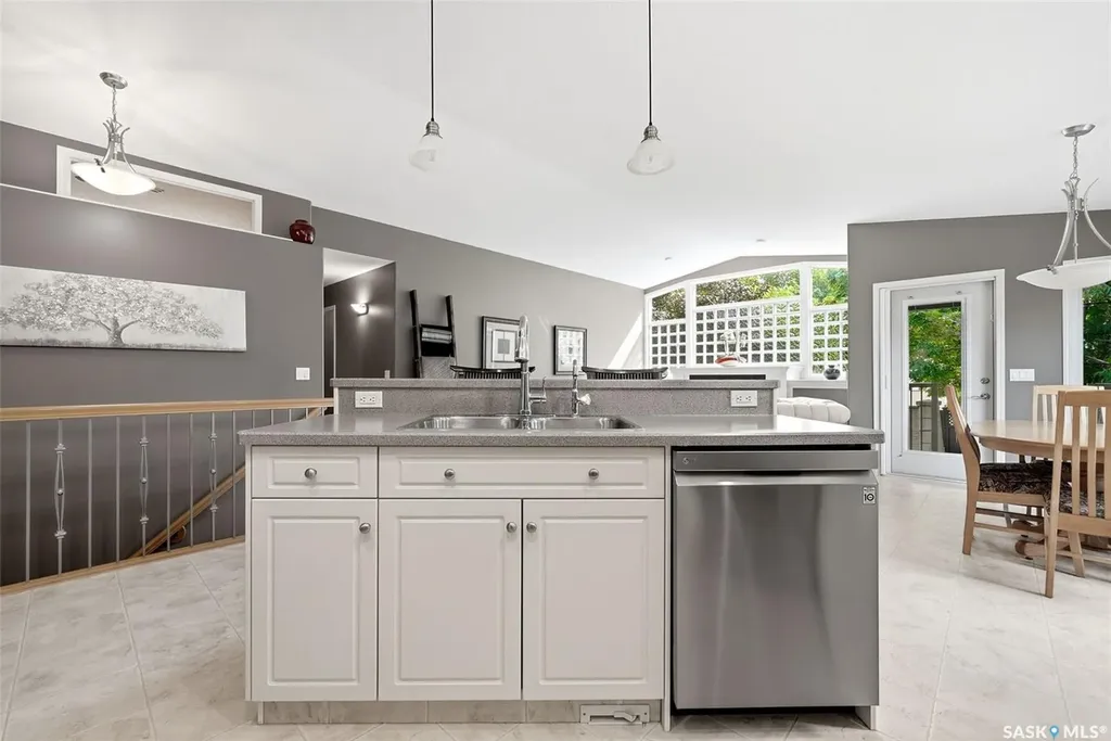 3940 Nottingham Crescent Regina SK S4V 3A5