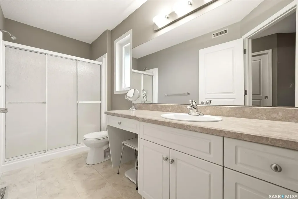 3940 Nottingham Crescent Regina SK S4V 3A5