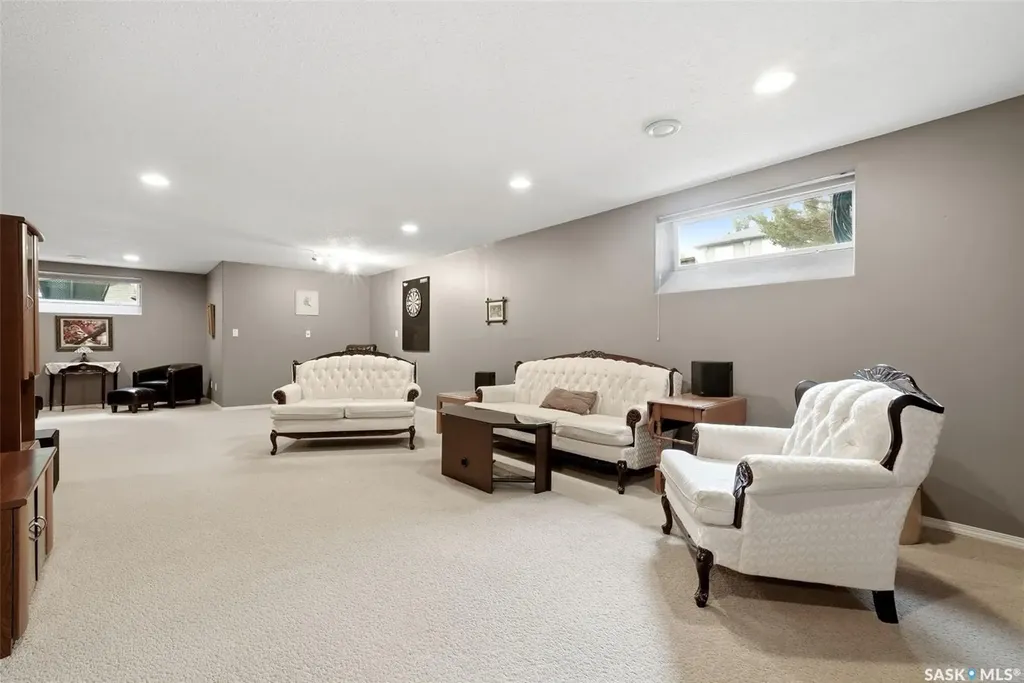 3940 Nottingham Crescent Regina SK S4V 3A5