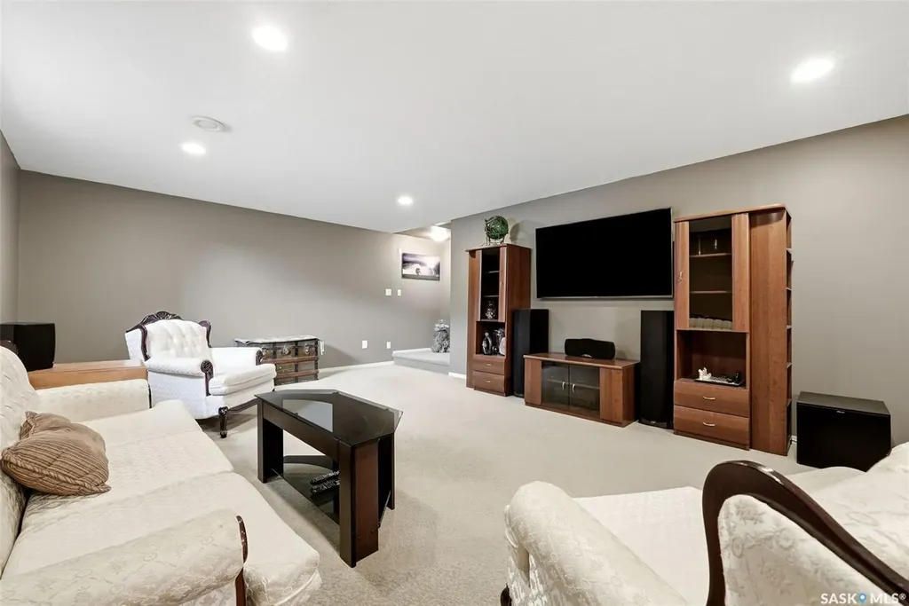 3940 Nottingham Crescent Regina SK S4V 3A5