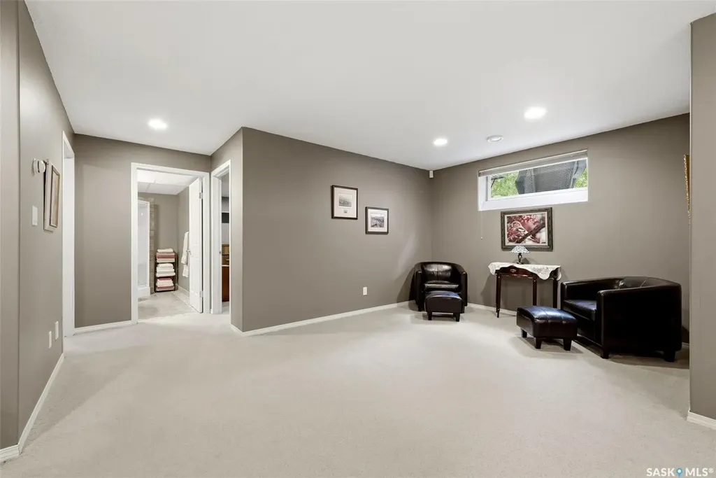 3940 Nottingham Crescent Regina SK S4V 3A5