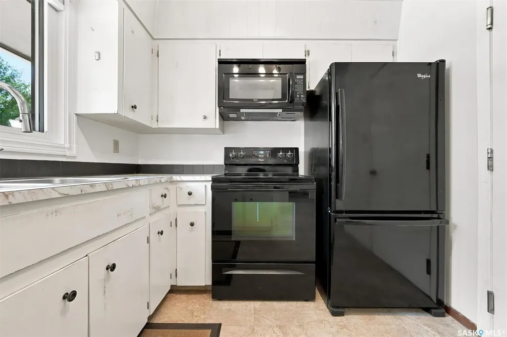 1009 East Centre Saskatoon SK S7J 3A2
