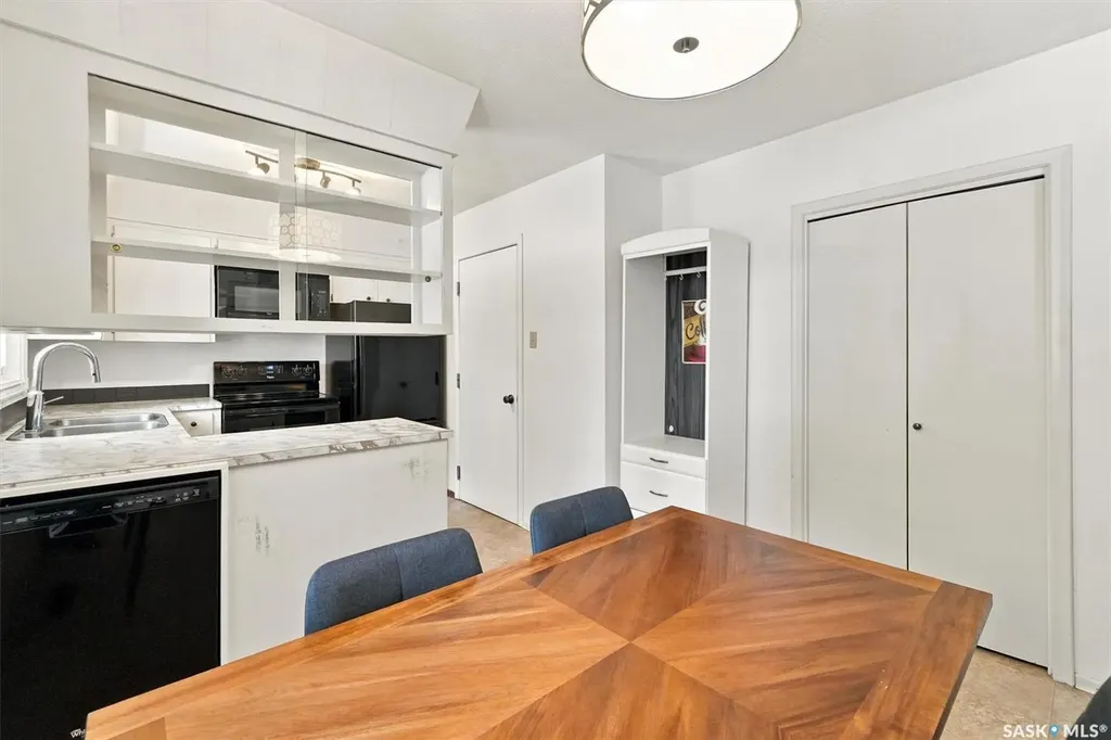 1009 East Centre Saskatoon SK S7J 3A2