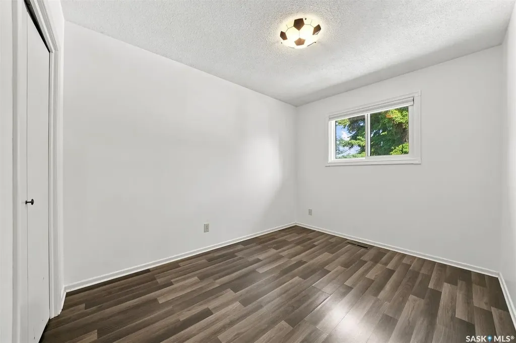 1009 East Centre Saskatoon SK S7J 3A2