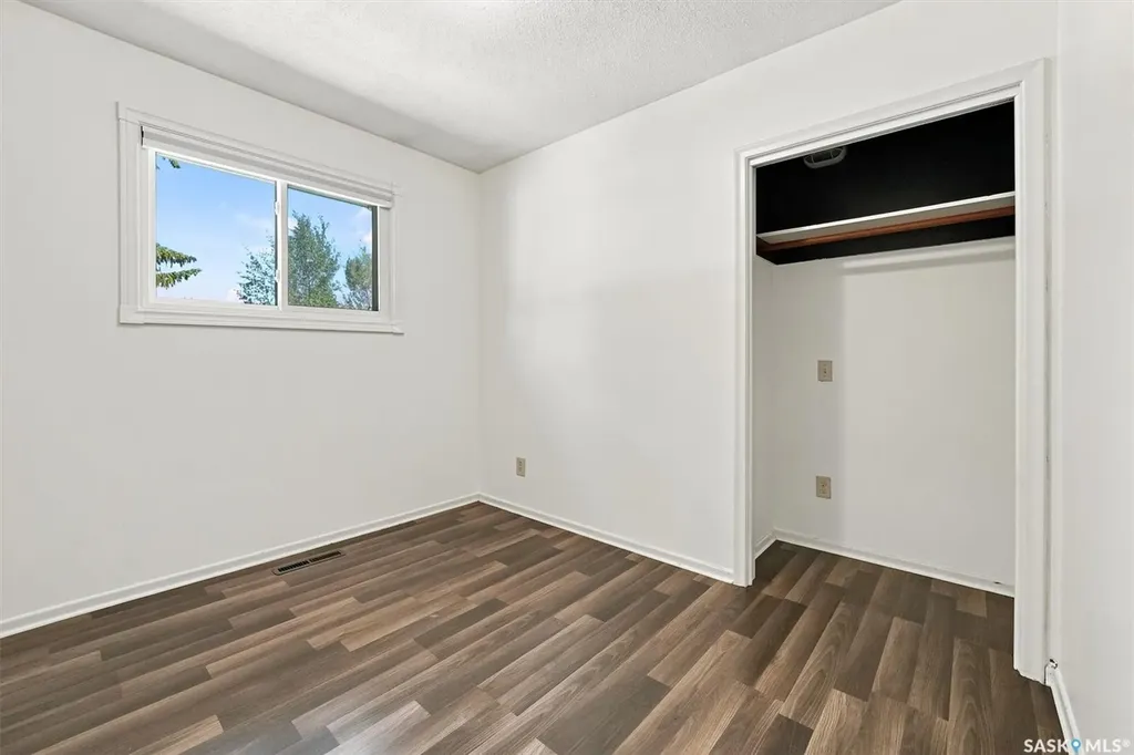 1009 East Centre Saskatoon SK S7J 3A2