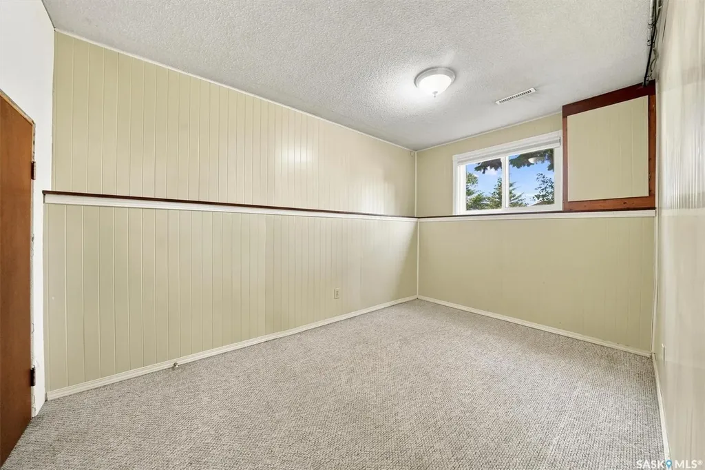 1009 East Centre Saskatoon SK S7J 3A2