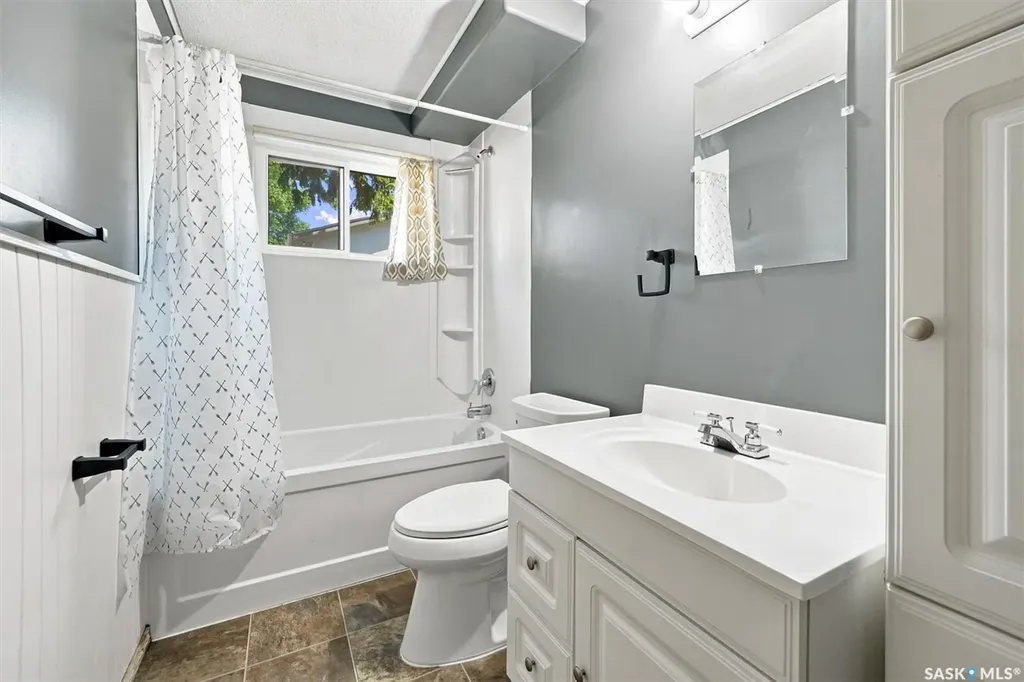 1009 East Centre Saskatoon SK S7J 3A2