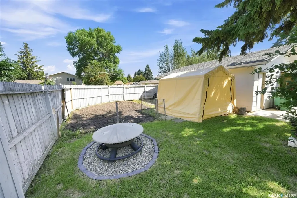 1009 East Centre Saskatoon SK S7J 3A2