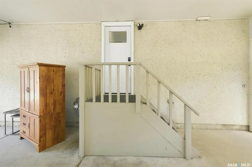 1009 East Centre Saskatoon SK S7J 3A2