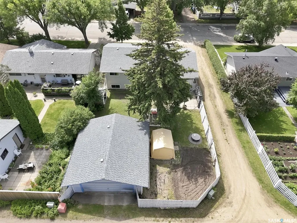 1009 East Centre Saskatoon SK S7J 3A2