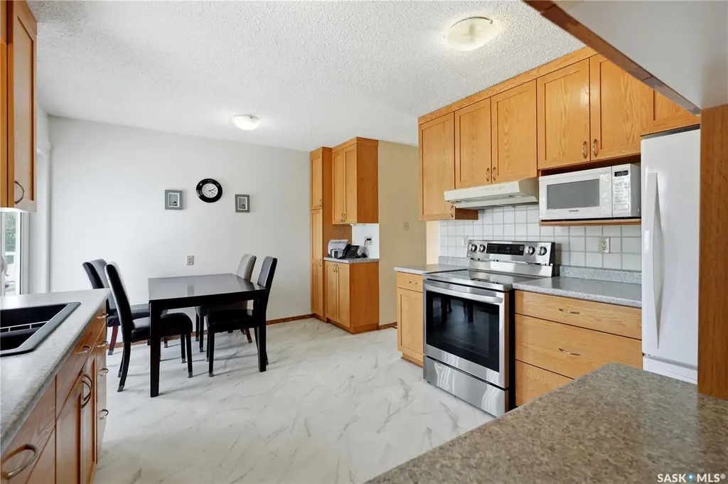 515 Frobisher Crescent Saskatoon SK S7K 4Y8