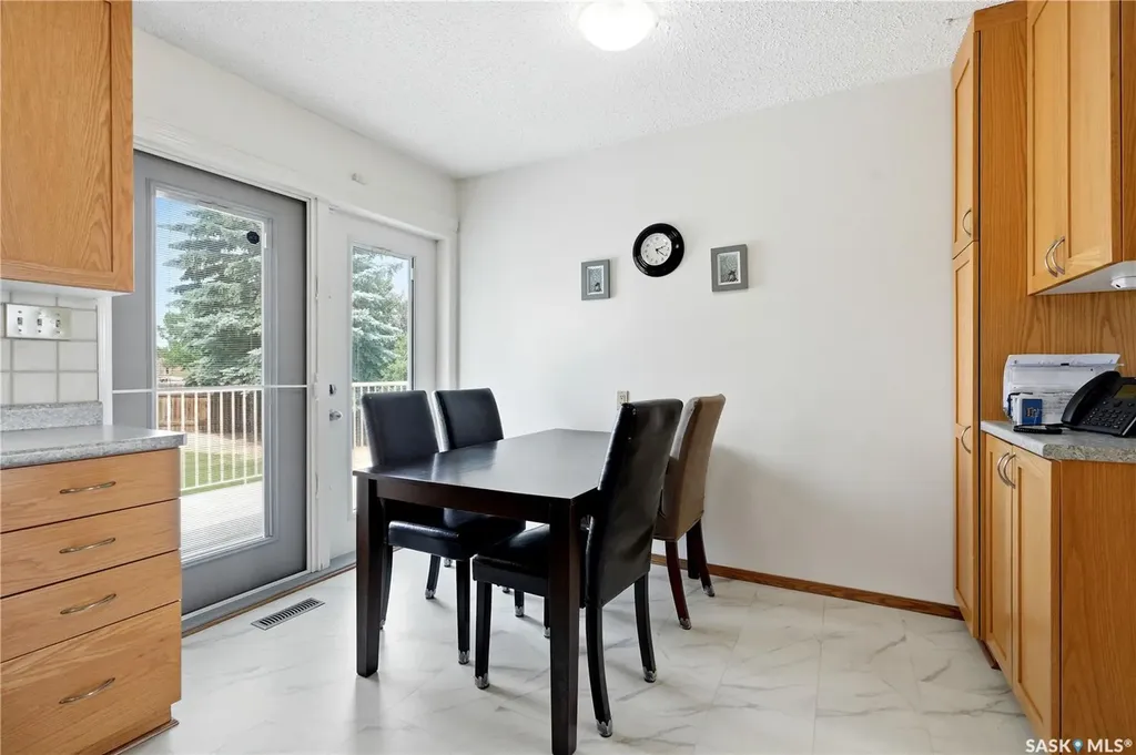 515 Frobisher Crescent Saskatoon SK S7K 4Y8
