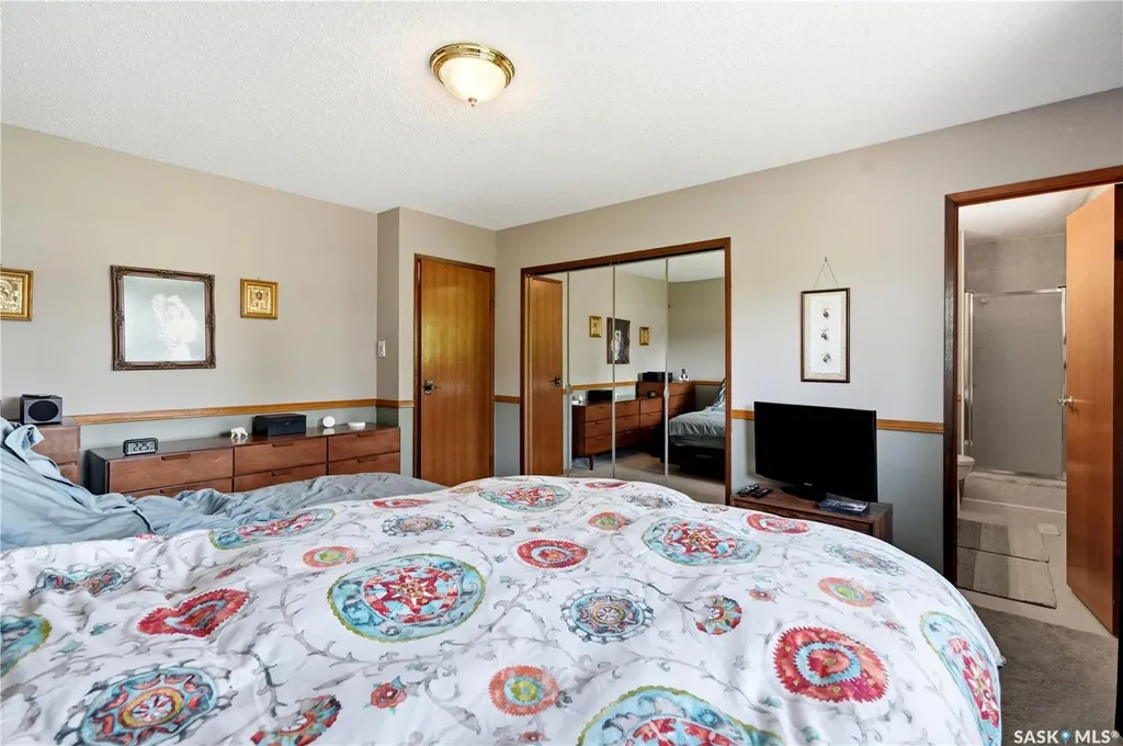 515 Frobisher Crescent Saskatoon SK S7K 4Y8