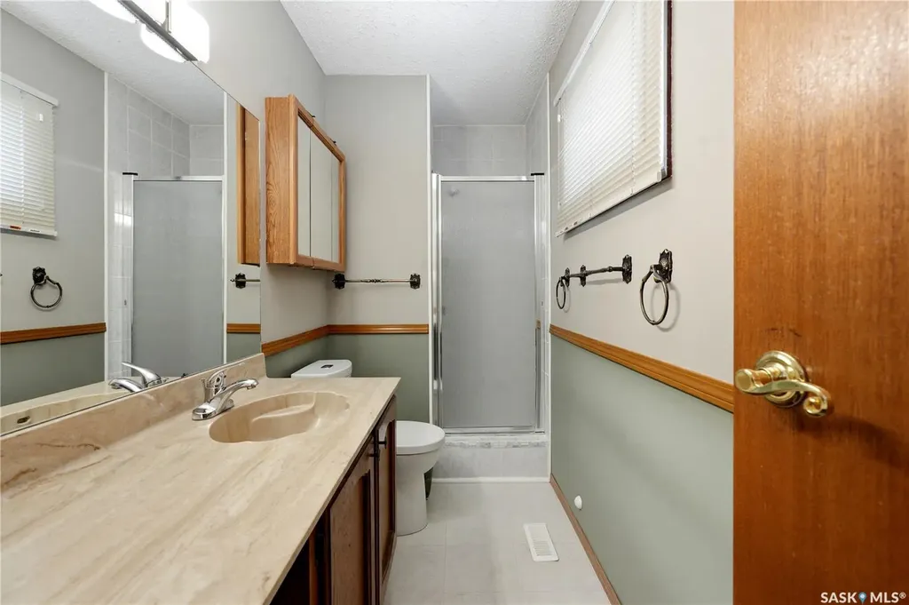 515 Frobisher Crescent Saskatoon SK S7K 4Y8
