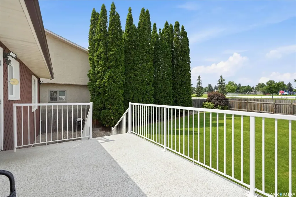 515 Frobisher Crescent Saskatoon SK S7K 4Y8