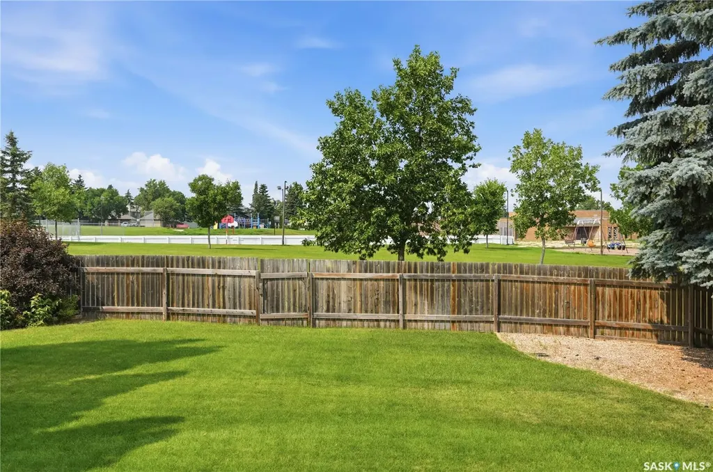 515 Frobisher Crescent Saskatoon SK S7K 4Y8