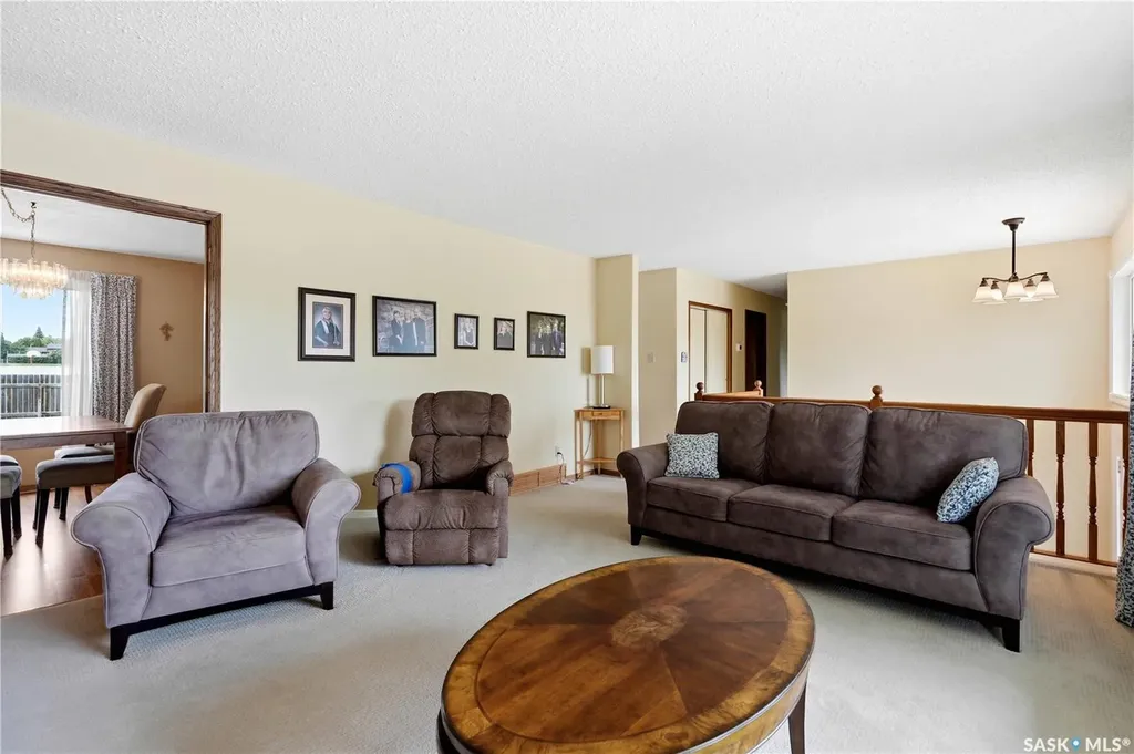 515 Frobisher Crescent Saskatoon SK S7K 4Y8