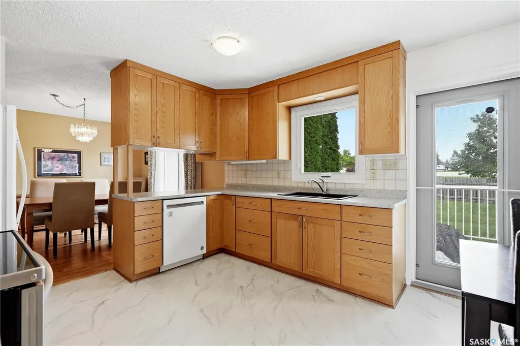 515 Frobisher Crescent Saskatoon SK S7K 4Y8