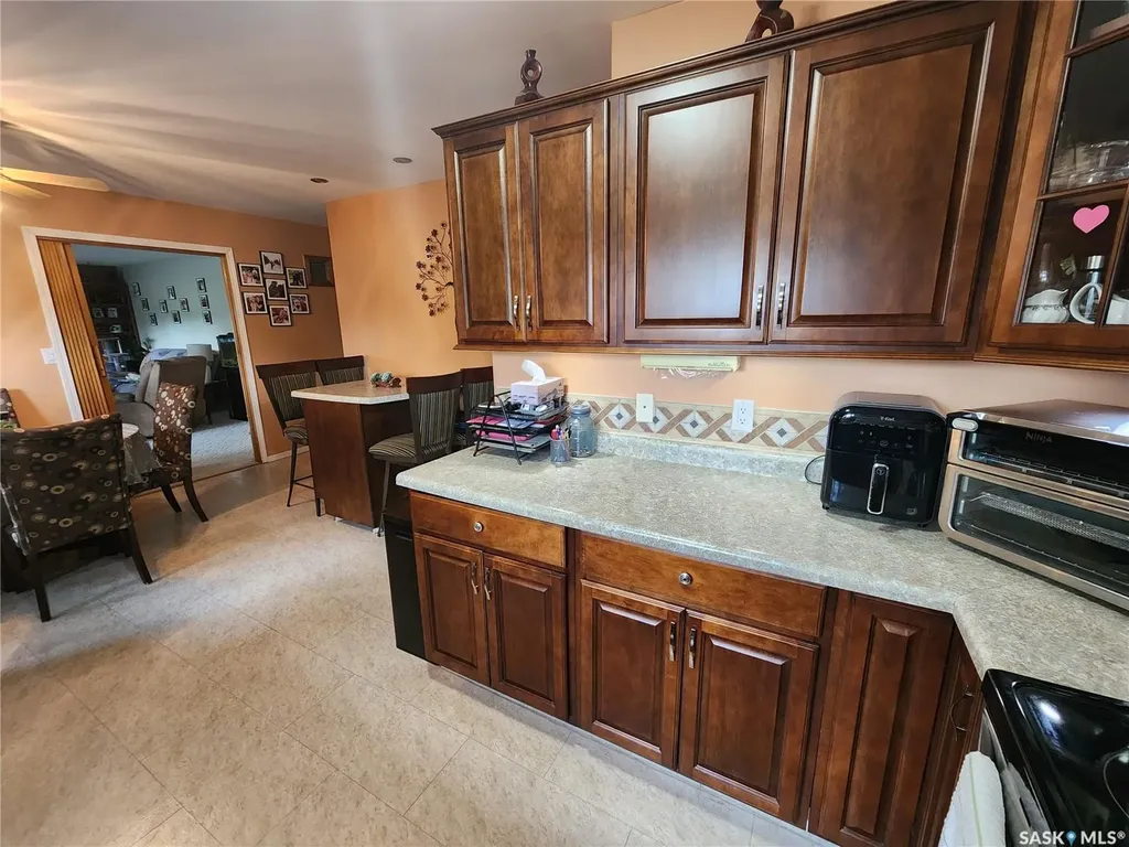 808 Assiniboia Avenue Stoughton SK S0G 4T0