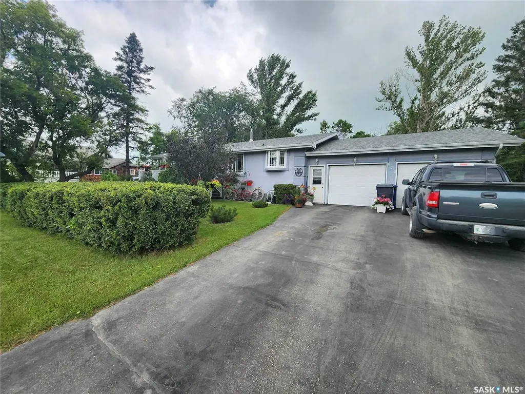 808 Assiniboia Avenue Stoughton SK S0G 4T0
