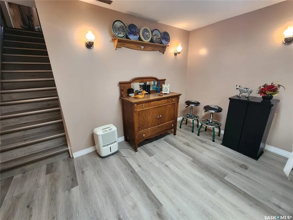 808 Assiniboia Avenue Stoughton SK S0G 4T0