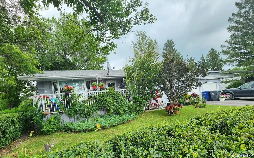 808 Assiniboia Avenue Stoughton SK S0G 4T0