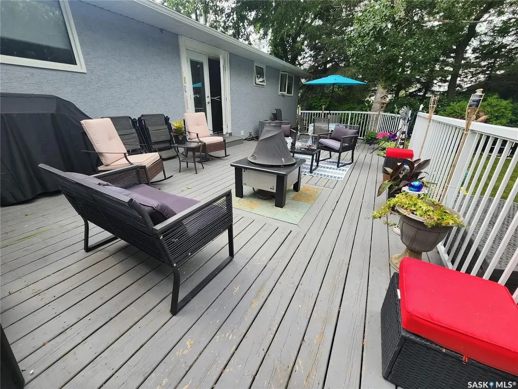 808 Assiniboia Avenue Stoughton SK S0G 4T0