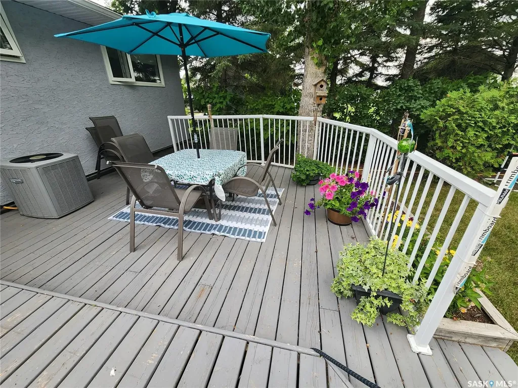 808 Assiniboia Avenue Stoughton SK S0G 4T0