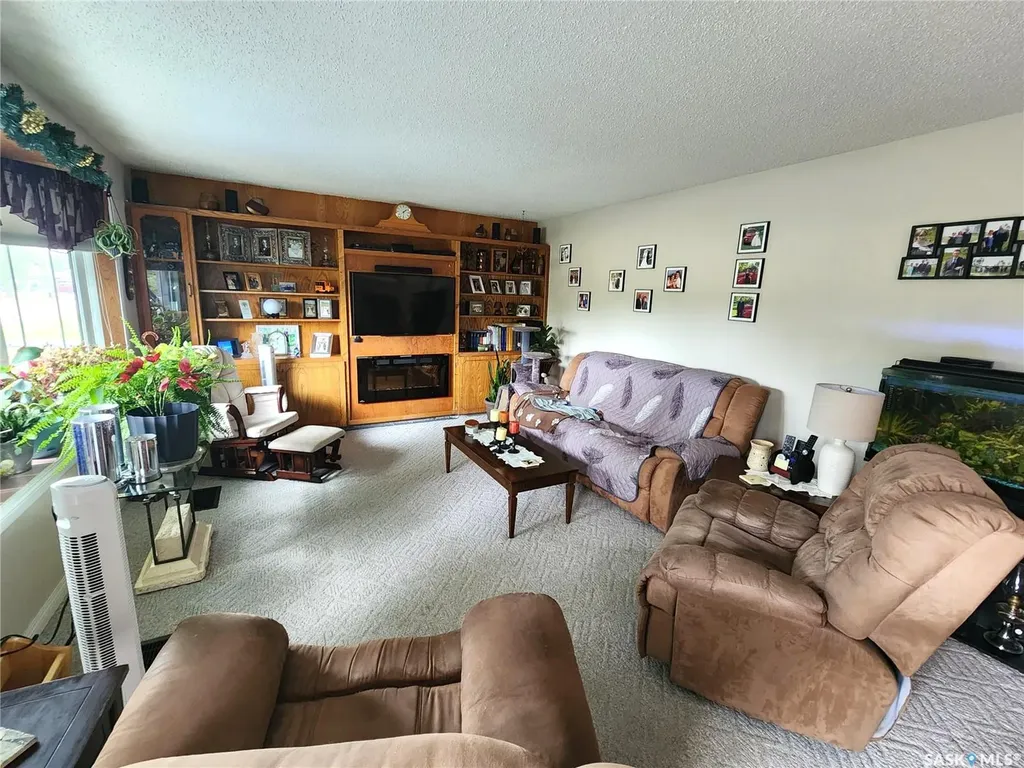 808 Assiniboia Avenue Stoughton SK S0G 4T0