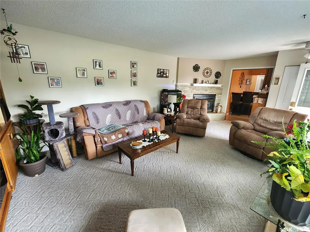 808 Assiniboia Avenue Stoughton SK S0G 4T0