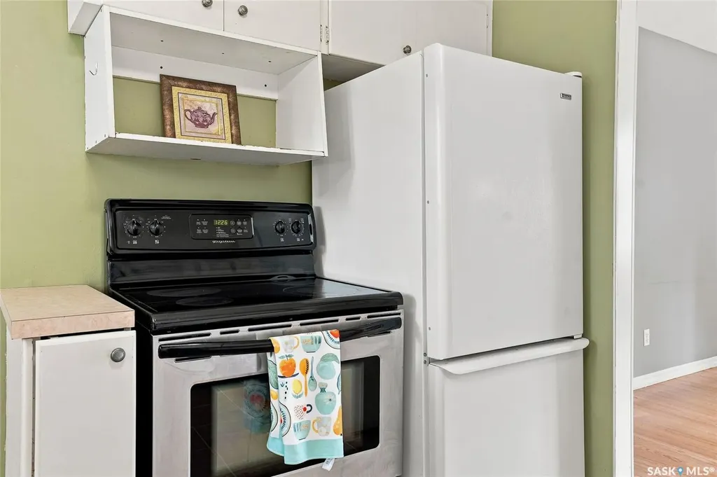 1309 I Avenue N Saskatoon SK S7L 2J1