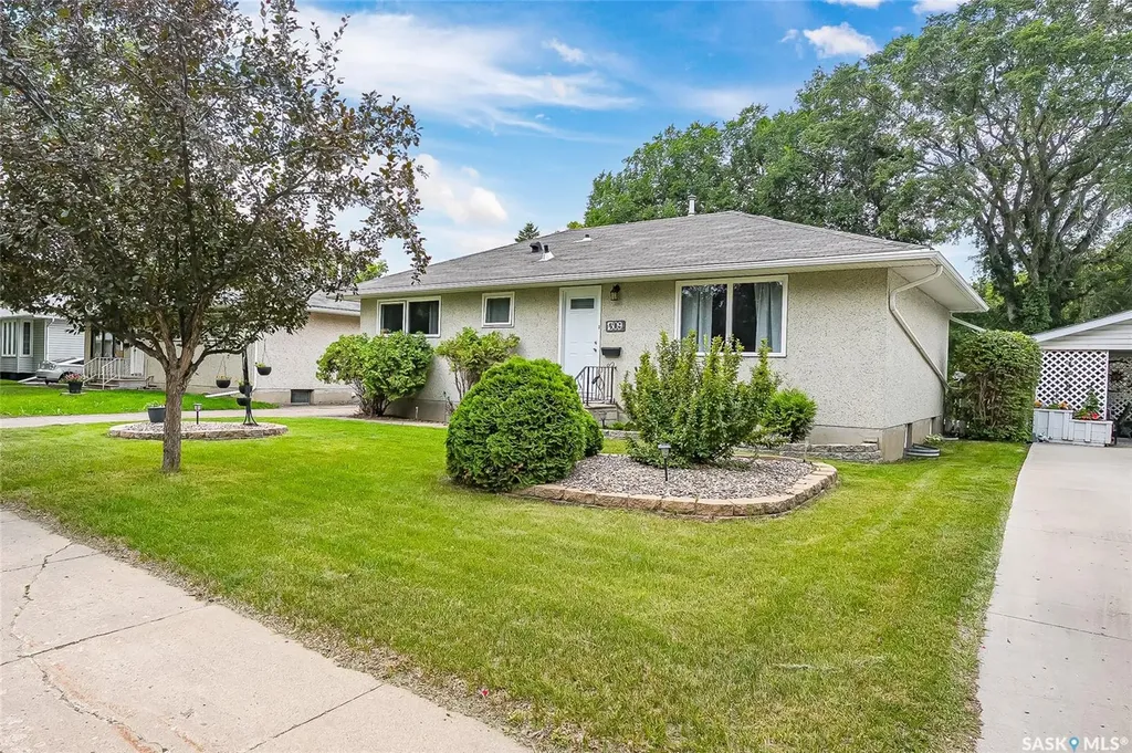 1309 I Avenue N Saskatoon SK S7L 2J1