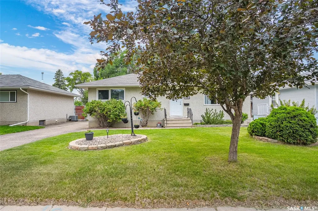 1309 I Avenue N Saskatoon SK S7L 2J1