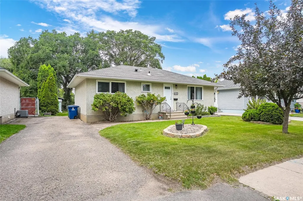 1309 I Avenue N Saskatoon SK S7L 2J1